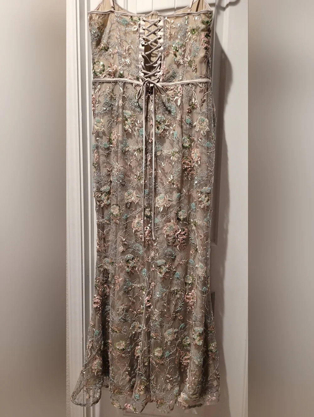 NWOT House of CB Taupe Embroidered Floral Mermaid Gown - Picture 10 of 15